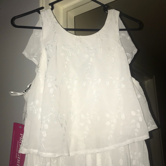 NEW white lace dress - Picture 2 of 4